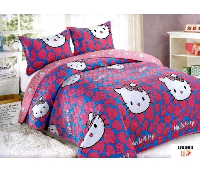 Cuvertura de pat copii din catifea cu Hello Kitty formata din 3 piese