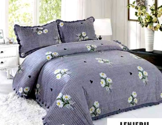 Cuvertura pentru pat gri din catifea cu flori imprimate formata din 3 piese