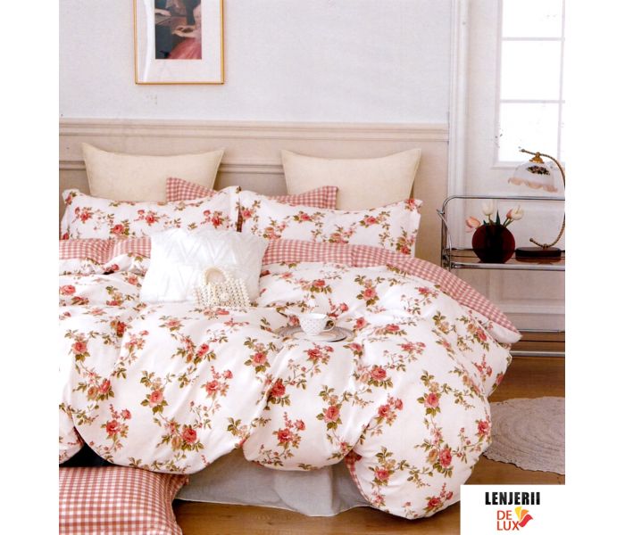 Lenjerie de pat cu trandafiri din finet formata din 6 piese