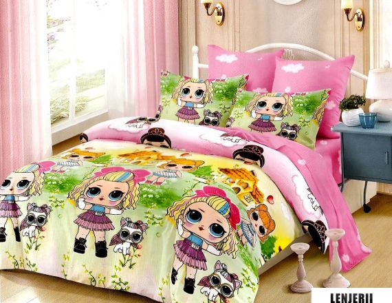Lenjerie de pat pentru fetite din finet cu faimoasele papusi LOL