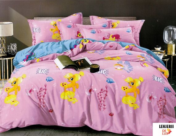 PILOTA+2 PERNE+Lenjerie de pat roz pentru copii din finet formata din 6 piese